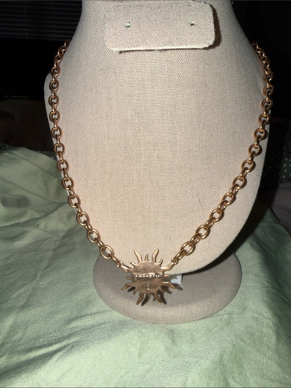 Source Unknown Gold Sunburst Pendant Chain Necklace